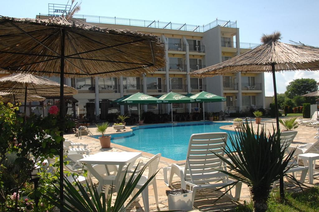 Park Hotel Argo ออบซอร์ ภายนอก รูปภาพ